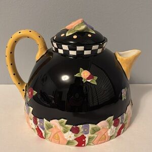 MARY ENGELBREIT COTTAGE COLLECTION TEAPOT***